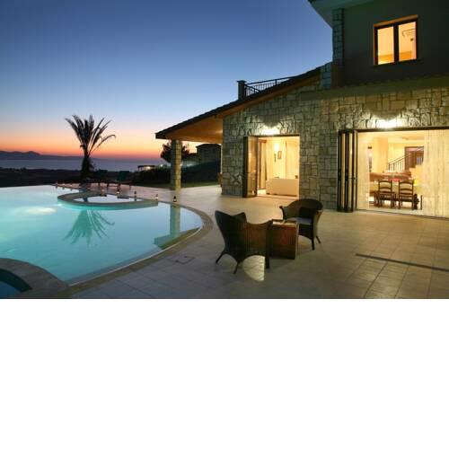 Argaka Villa Sleeps 10 with Pool Air Con and WiFi