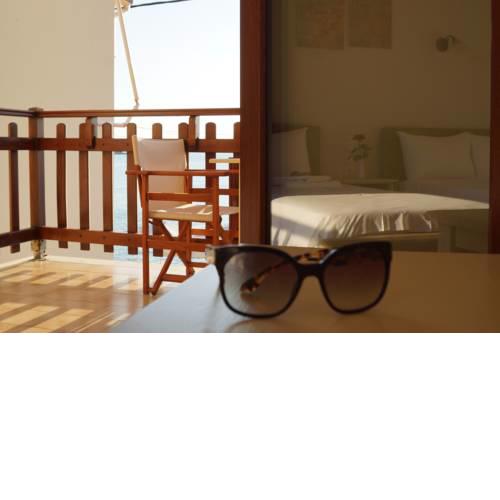Argo Rooms and Studios