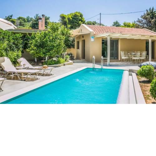 Argostoli Villa Sleeps 5 Pool Air Con WiFi