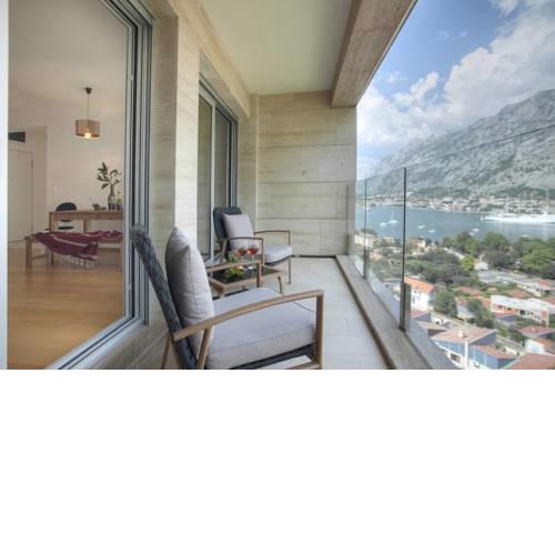 Aria Apartments