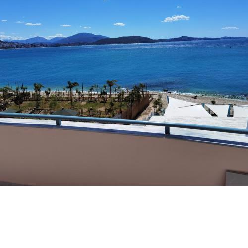 Aria Seaview Apartments