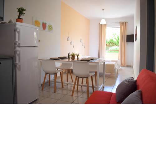 Ariadni Click & Flat Perivolia