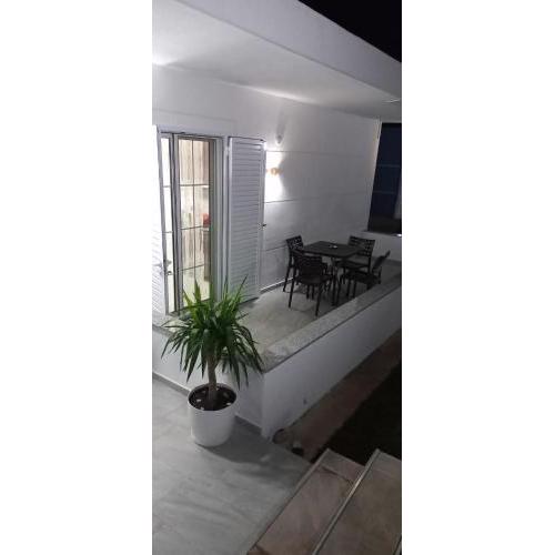 Arjan Dyli Guesthouse
