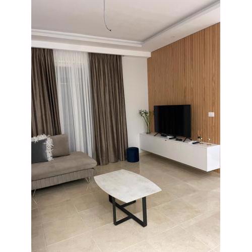 Arjon Apartment