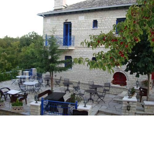Arktouros Hotel