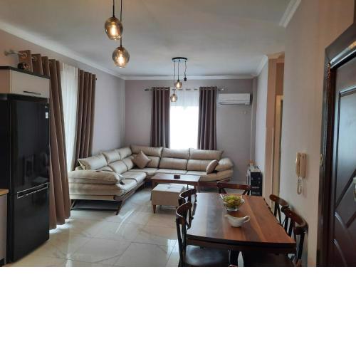 Arlis House
