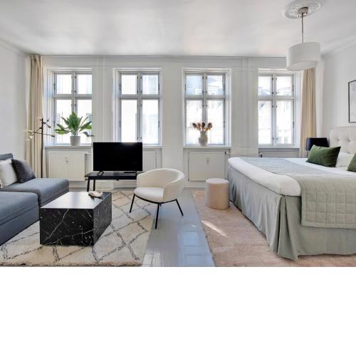 Armonta by Sanders Apt 46-305