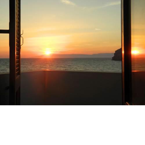Armyra Hotel