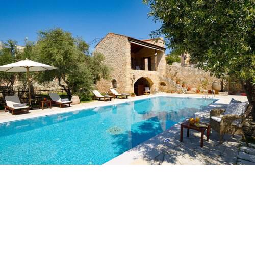 Arosmari Cottages