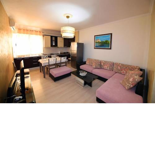 ARSI FLAT -Spacious & Stylish condo-city center