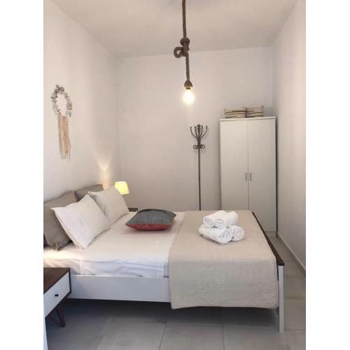 Arsis Small House