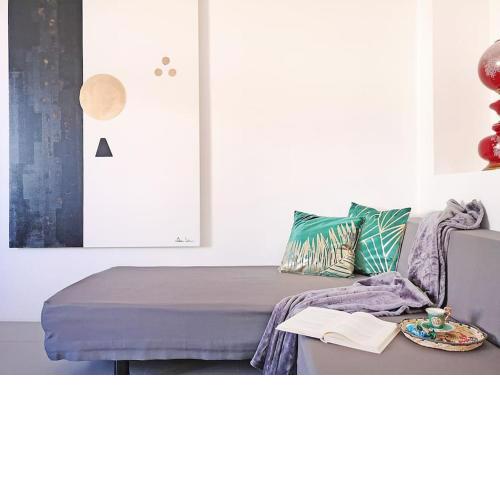 Art Gallery Apartment with terrace