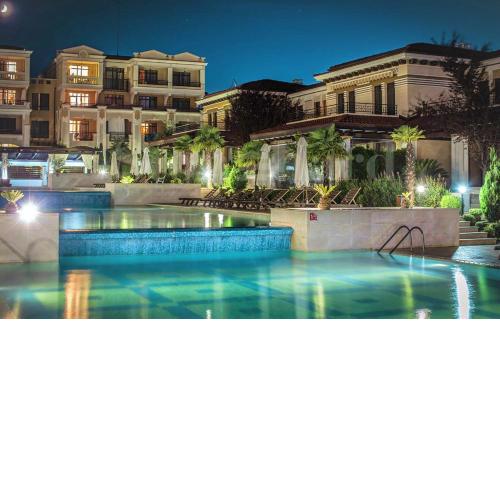 art STUDIO in Green Life beach resort - at ground floоr with Terrace and green patio just infront ot the Pool