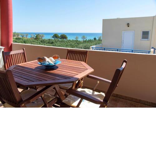 Artichoke Seaside Escape - Cosy Summer Retreat!