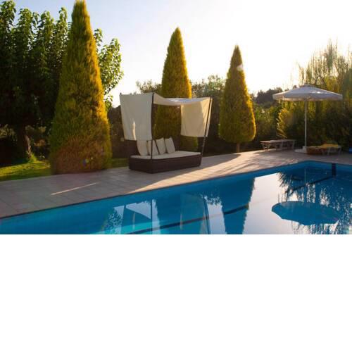 Artos Apartments