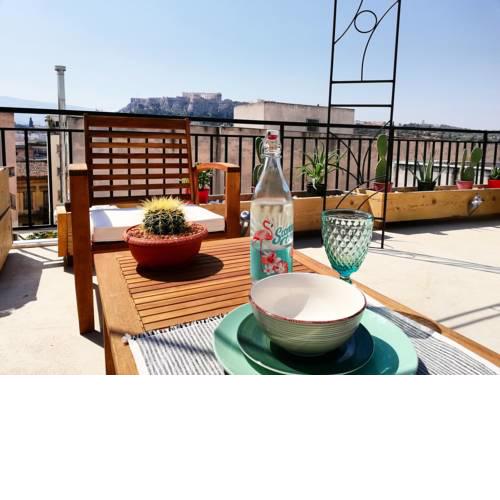 AS privet jacuzzi with acropolis view