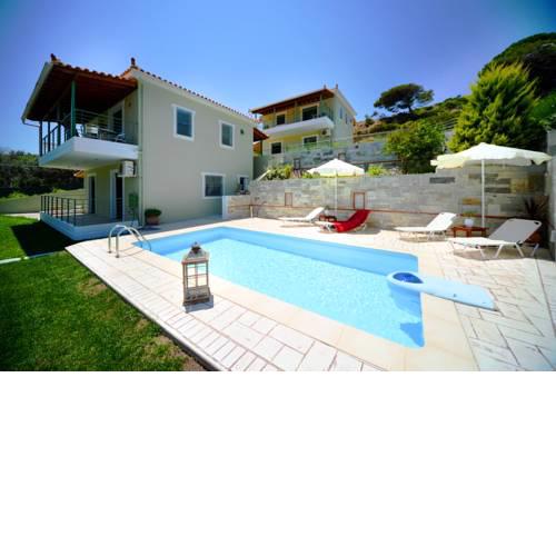 Aselinos Villa Sleeps 6 with Pool Air Con and WiFi