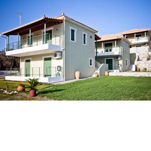 Aselinos Villa Sleeps 6 with Pool Air Con and WiFi