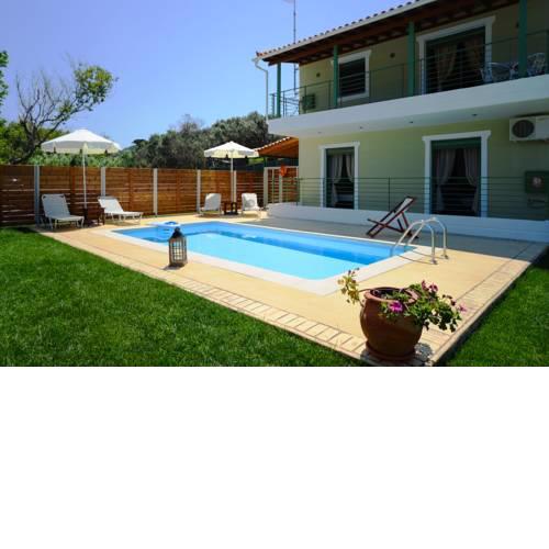 Aselinos Villa Sleeps 6 with Pool Air Con and WiFi