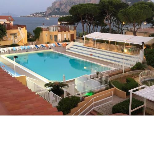 Ashur apartments