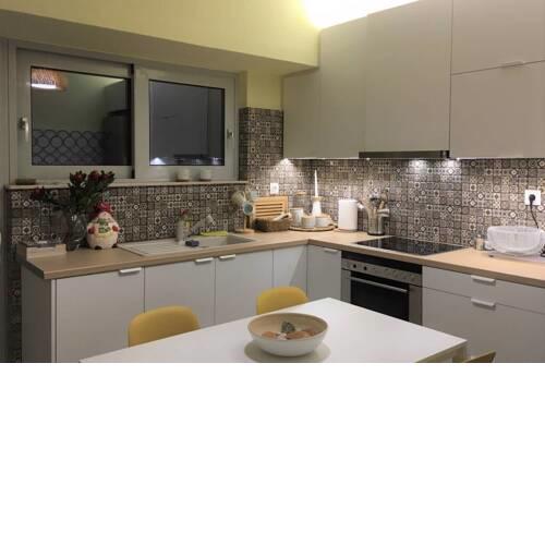 ASIMINA apartment, Kerameikos Metro Station
