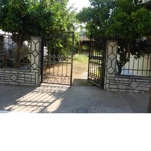 Aspri Ammos House