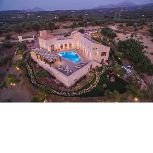 Asteri Villa Sleeps 10 Air Con WiFi