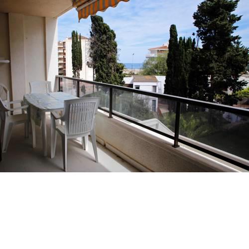 AT007 Apartamento a 150 m de la playa