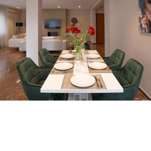 Athenais Luxury Apartment
