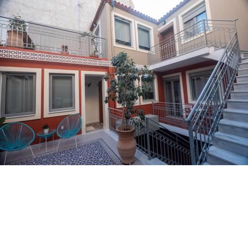 ATHENIAN YARD SUITES