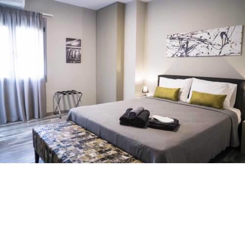 Athens apartment near museum