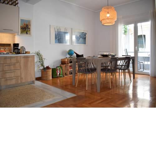 Athens Downtown Boho Apartment 1 min from metro
