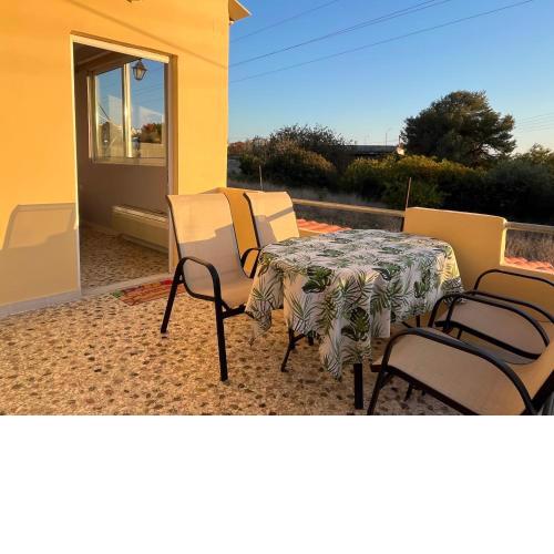Athens Riviera: 2 bed / 3' walk from the beach