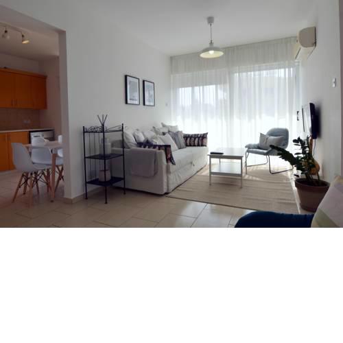 Athina Mackenzie 2 Bedroom Flat with Swimming Pool