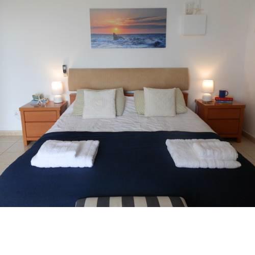 ATHINA RELAXING & SPACIOUS 2 BDRM FLAT + WIFI