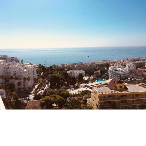 Atico EM&W, views over the sea and La Carihuela