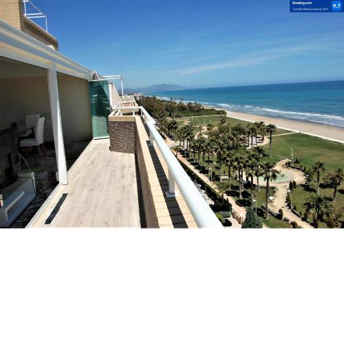 Ático frente al mar. Apartamento TOP