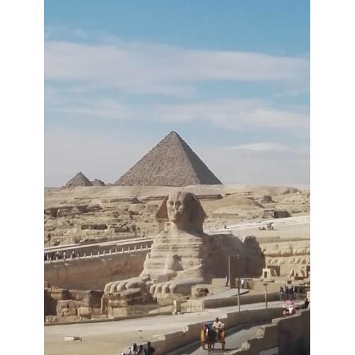 Atlantis pyramids inn