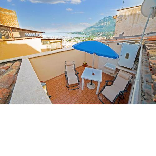 ATTICO BILIVELLO CON VISTA SUL MARE
