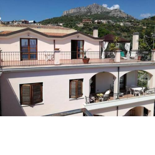 attico panoramico sul mare