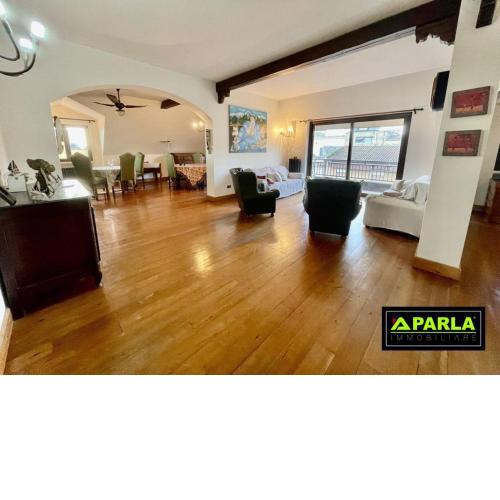 Attico Parla Home