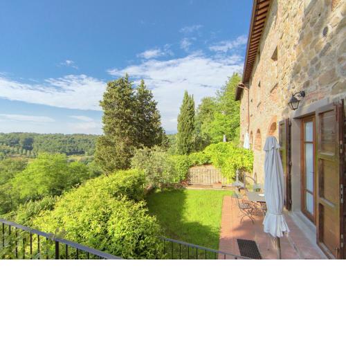 Attractive apartment in typical Tuscan style