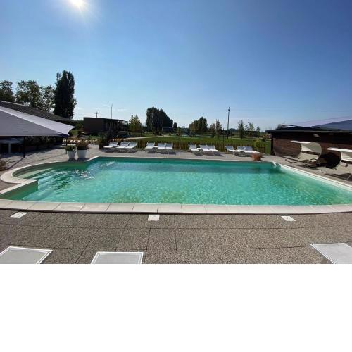 Attractive cottage in Savigliano with a view of the lake