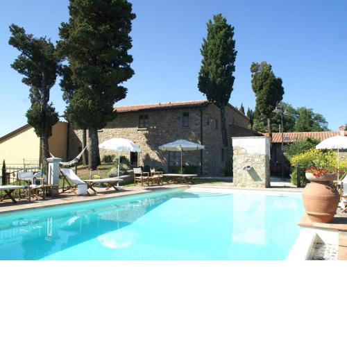 Attractive Holiday Home in Montecarelli with Pool