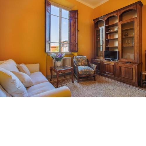 Augusto House