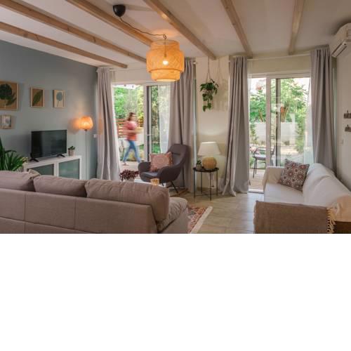 Aura Garden Apartment