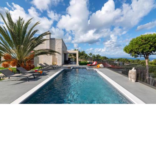 Aura Hill Villa