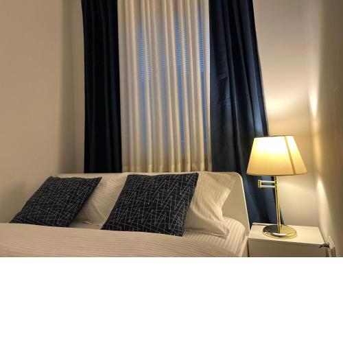 Aura's apartment