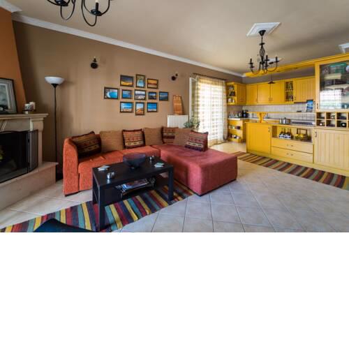 Aurelia Apartment