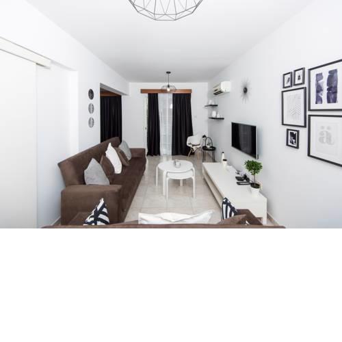 Aurora Flat 102